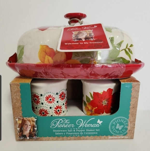 SOLD - Pioneer Woman Set - Picture 1 of 9